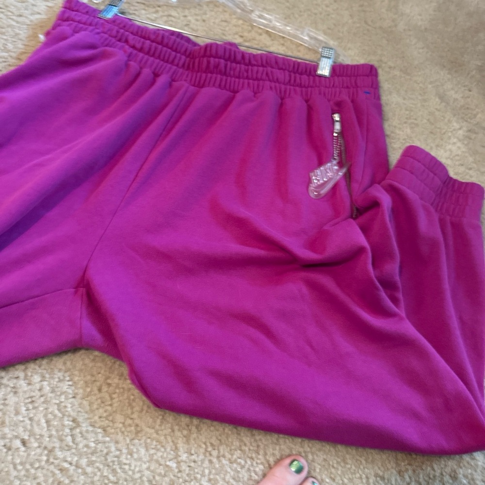 Nike Pink Jogger Pants with Rubber Nike key tag - Picture 6 of 7